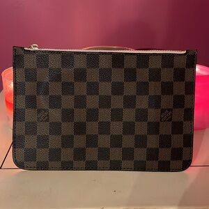 ✨ JUST ARRIVED ✨ PARIS DESIGNER MONOGRAM Fashion LV Large Wristlet ✨ NEW!